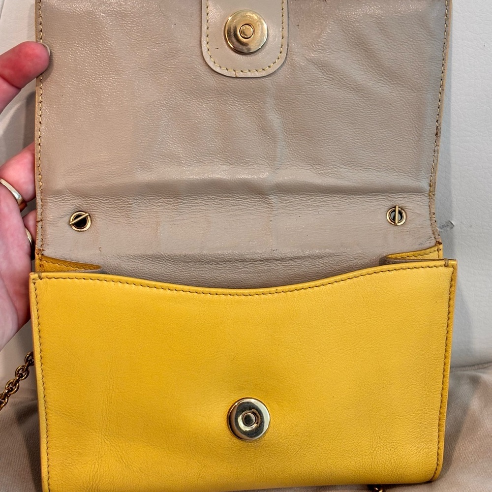 Salvatore Ferragamo Gancini Yellow Leather Flap Chain Shoulder / Crossbody Bag - Picture 10 of 15